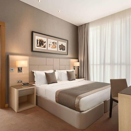 Tryp By Wyndham Abu Dhabi City Center Exterior foto